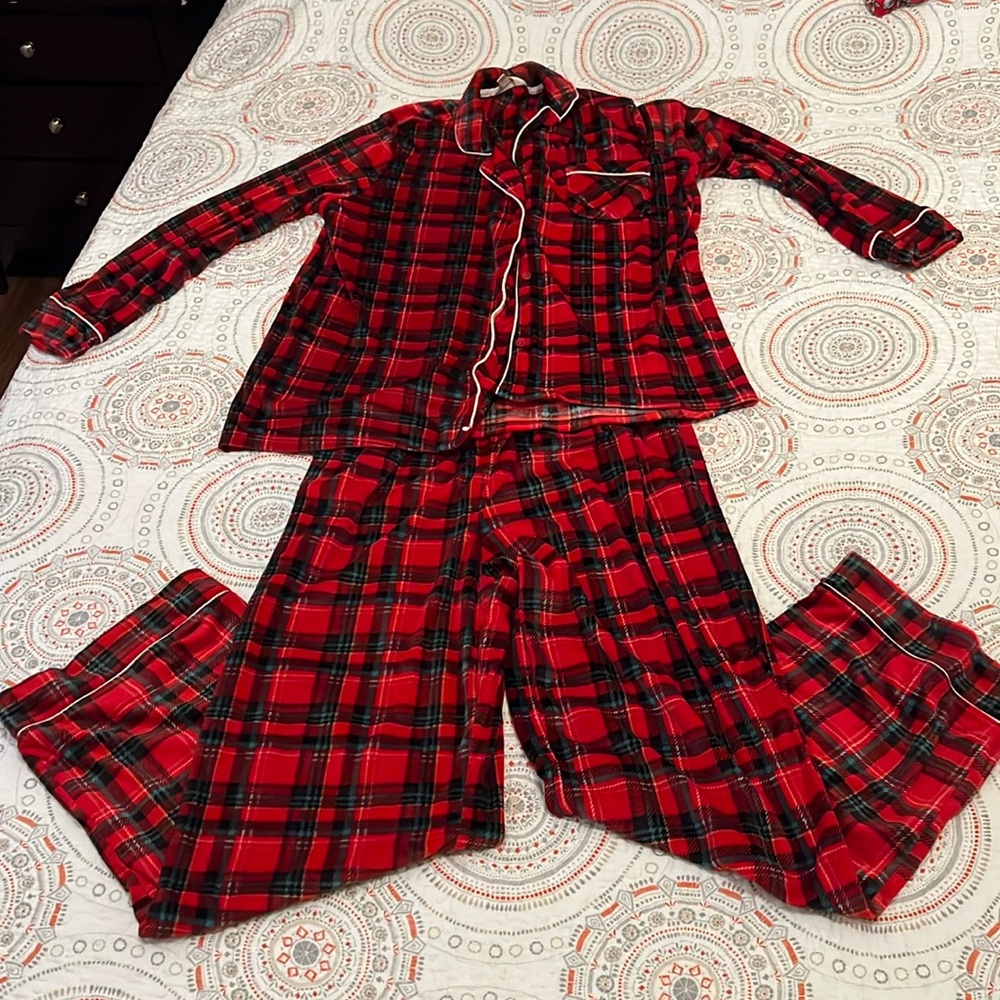 Womens Pajama set size L
